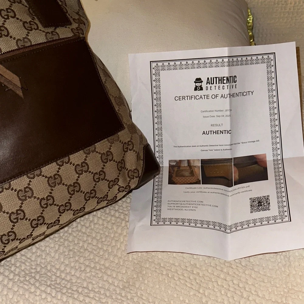 Authentic!!! Gucci GG canvas tote bag with brown leather comes with COA - Picture 7 of 9